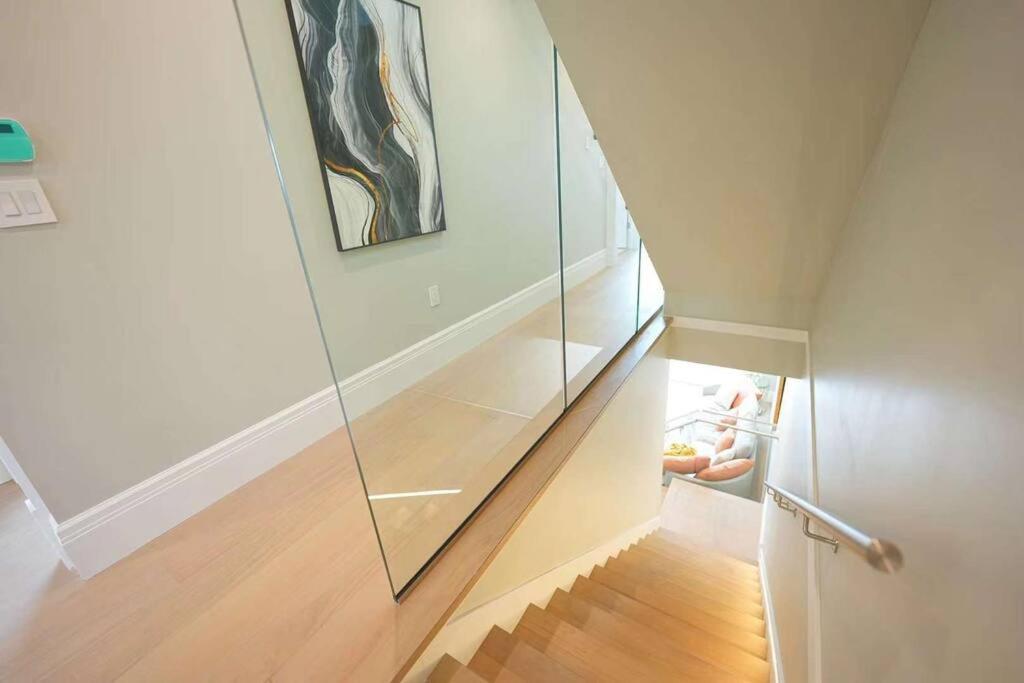 Four Bedrooms New Lovely Duplex House-1628 Vancouver Extérieur photo