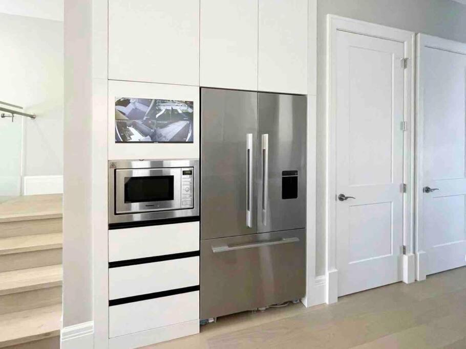 Four Bedrooms New Lovely Duplex House-1628 Vancouver Extérieur photo