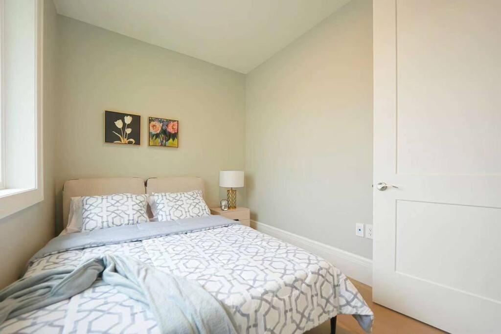 Four Bedrooms New Lovely Duplex House-1628 Vancouver Extérieur photo